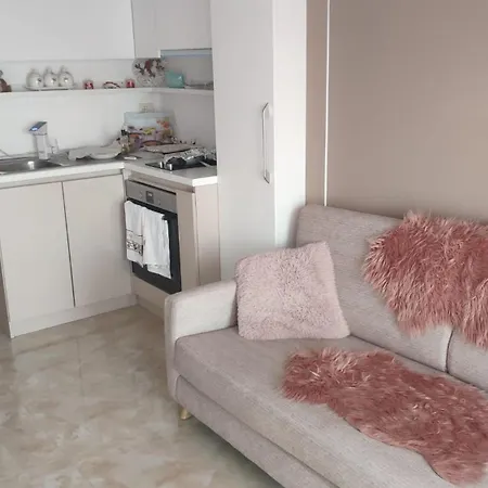 Apartment Italian Style 2 *